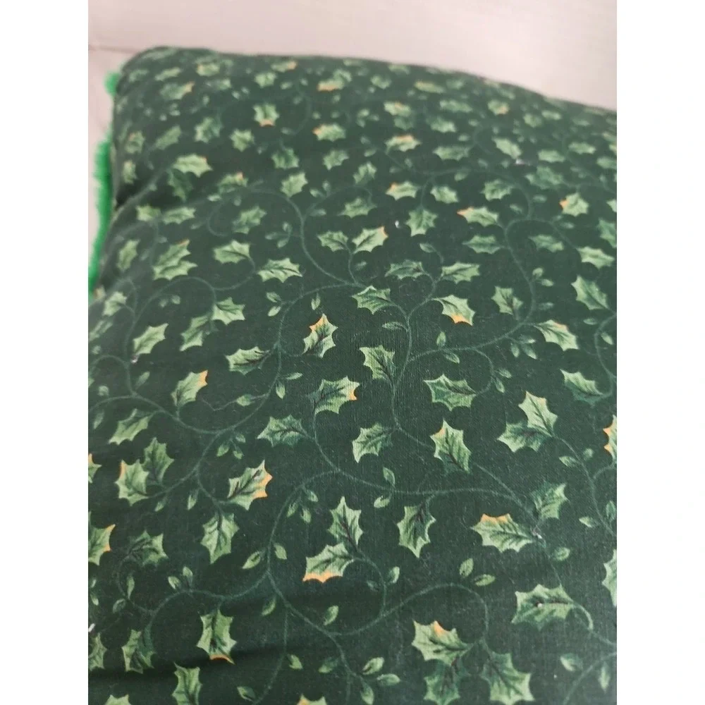 VTG Christmas Throw Pillow Double Sided Fuzzy/Shaggy/Velvety‎ Soft Tree/Wreath